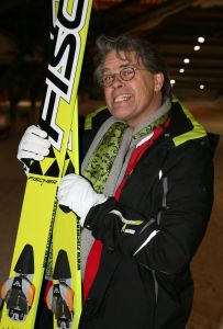 18-01-2013 SHOWBIZZ; STERREN SPRINGEN VAN DE 70 METER SCHANS. De Vliegende Hollanders gaan straks echt proberen om van een zeventig meter hoge schans te springen. Gerard Joling en Tess Milne presenteren het sensationele Vliegende Hollanders programma dat SBS6 vanaf Februari zal gaan uitzenden. De mee werkende BN-ers zijn, Lange Frans en rapper Keizer-Sita Vermeulen- en Shary An Nivillac-Emile Ratelband en Mari van der Ven-Dean Saunders en Bibi Breijman-Koert Jan de Bruijn en Geert Hoes, Jody Bernal en Chimene Oosterhout, John de Wolf en Ingrid Jansen, Robert Schumacher en Kelly van der Veer.
foto: Albert den Iseger.