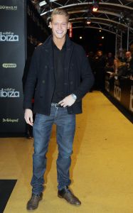 28-01-2013 SHOWBIZZ; VERLIEFD OP IBIZA, NIEUWE FILM VAN JOHAN NEIJENHUIS. Gisteravond ging Verliefd op Ibiza officieel in premiere in Pathe Tuschinski Amsterdam. De volledige cast en crew en tout Bekend Nederland was op de premiere aanwezig. Ook was alle belangrijke pers ter plaatse om de prachtig geklede gasten vast te leggen op de gevoelige plaat of om een interview af te nemen. Alle 3 zalen van het theater waren gevuld met premieregasten, nog nooit eerder had Tuschinski een premiere van een dergelijk formaat.
foto: Albert den Iseger