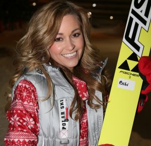 18-01-2013 SHOWBIZZ; STERREN SPRINGEN VAN DE 70 METER SCHANS. De Vliegende Hollanders gaan straks echt proberen om van een zeventig meter hoge schans te springen. Gerard Joling en Tess Milne presenteren het sensationele Vliegende Hollanders programma dat SBS6 vanaf Februari zal gaan uitzenden. De mee werkende BN-ers zijn, Lange Frans en rapper Keizer-Sita Vermeulen- en Shary An Nivillac-Emile Ratelband en Mari van der Ven-Dean Saunders en Bibi Breijman-Koert Jan de Bruijn en Geert Hoes, Jody Bernal en Chimene Oosterhout, John de Wolf en Ingrid Jansen, Robert Schumacher en Kelly van der Veer.
foto: Albert den Iseger.