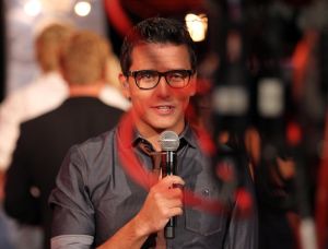 05-01-2013 SHOWBIZZ; DE BESTE ZANGERS VAN NEDERLAND. Vanaf zaterdag 5 Januari om 21.00 uur op Ned.1 zendt de TROS een gloednieuwe serie van de Beste Zangers van Ned. uit. In het swingende meezing programma brengt Jan Smit midden in de winter veel warmte de huiskamers binnen. Het alweer vijfde seizoen nemen Charly Luske-Angela Groothuizen-Simone Kleinsma-Rob de Nijs- Raffaela- Tim Douwsma en Bastiaan Ragas het tegen elkaar op. Vanuit het mooie IBIZA kunt u genieten van heerlijke muziek en de prachtigste beelden. Wij waren erbij en maakte de mooiste foto s.
Foto: Albert den Iseger.