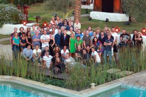 05-01-2013 SHOWBIZZ; DE BESTE ZANGERS VAN NEDERLAND. Vanaf zaterdag 5 Januari om 21.00 uur op Ned.1 zendt de TROS een gloednieuwe serie van de Beste Zangers van Ned. uit. In het swingende meezing programma brengt Jan Smit midden in de winter veel warmte de huiskamers binnen. Het alweer vijfde seizoen nemen Charly Luske-Angela Groothuizen-Simone Kleinsma-Rob de Nijs- Raffaela- Tim Douwsma en Bastiaan Ragas het tegen elkaar op. Vanuit het mooie IBIZA kunt u genieten van heerlijke muziek en de prachtigste beelden. Wij waren erbij en maakte de mooiste foto s.
Foto: Albert den Iseger.