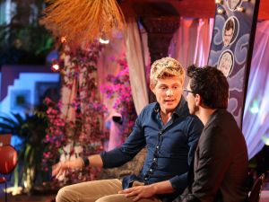05-01-2013 SHOWBIZZ; DE BESTE ZANGERS VAN NEDERLAND. Vanaf zaterdag 5 Januari om 21.00 uur op Ned.1 zendt de TROS een gloednieuwe serie van de Beste Zangers van Ned. uit. In het swingende meezing programma brengt Jan Smit midden in de winter veel warmte de huiskamers binnen. Het alweer vijfde seizoen nemen Charly Luske-Angela Groothuizen-Simone Kleinsma-Rob de Nijs- Raffaela- Tim Douwsma en Bastiaan Ragas het tegen elkaar op. Vanuit het mooie IBIZA kunt u genieten van heerlijke muziek en de prachtigste beelden. Wij waren erbij en maakte de mooiste foto s.
Foto: Albert den Iseger.