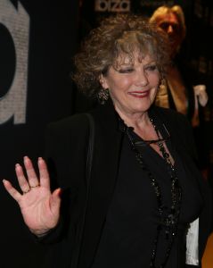 28-01-2013 SHOWBIZZ; VERLIEFD OP IBIZA, NIEUWE FILM VAN JOHAN NEIJENHUIS. Gisteravond ging Verliefd op Ibiza officieel in premiere in Pathe Tuschinski Amsterdam. De volledige cast en crew en tout Bekend Nederland was op de premiere aanwezig. Ook was alle belangrijke pers ter plaatse om de prachtig geklede gasten vast te leggen op de gevoelige plaat of om een interview af te nemen. Alle 3 zalen van het theater waren gevuld met premieregasten, nog nooit eerder had Tuschinski een premiere van een dergelijk formaat.
foto: Albert den Iseger