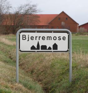15-01-2014 SHOWBIZZ; BOER JOHAN EN ZIJN BOERENBEDROG IN DENEMARKEN. Deze week een  BOERENBEDROG verhaal in weekblad PRIVE. Wij reden naar Denemarken en beleefde in het plaatsje BJERREMOSE een ware triller. Boer Johan uit BZV had namelijk heel veel te verbergen.
foto: Albert den Iseger