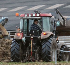 15-01-2014 SHOWBIZZ; BOER JOHAN EN ZIJN BOERENBEDROG IN DENEMARKEN. Deze week een  BOERENBEDROG verhaal in weekblad PRIVE. Wij reden naar Denemarken en beleefde in het plaatsje BJERREMOSE een ware triller. Boer Johan uit BZV had namelijk heel veel te verbergen.
foto: Albert den Iseger