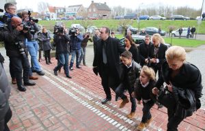 10-01-2015 SHOWBIZZ; BEGRAFENIS VAN CHRIS BAUER TE FIJNAART.
foto: Albert den Iseger