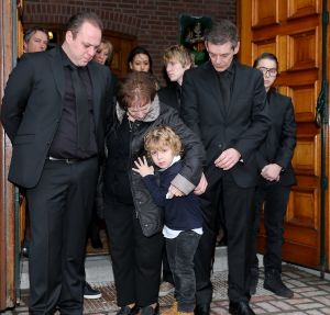 10-01-2015 SHOWBIZZ; BEGRAFENIS VAN CHRIS BAUER TE FIJNAART.
foto: Albert den Iseger