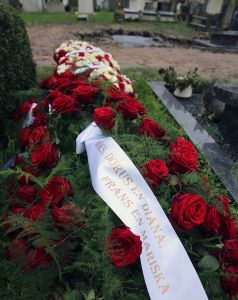 10-01-2015 SHOWBIZZ; BEGRAFENIS VAN CHRIS BAUER TE FIJNAART.
foto: Albert den Iseger