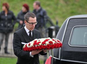 10-01-2015 SHOWBIZZ; BEGRAFENIS VAN CHRIS BAUER TE FIJNAART.
foto: Albert den Iseger