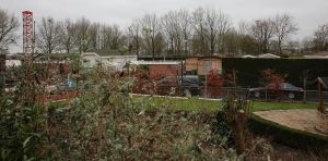 10-01-2015 SHOWBIZZ; BEGRAFENIS VAN CHRIS BAUER TE FIJNAART.
foto: Albert den Iseger