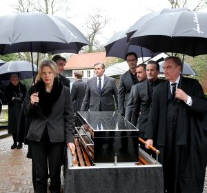 15-01-2015 SHOWBIZZ; BEGRAFENIS VAN FRANS MOLENAAR OP ZORGVLIED AMSTERDAM.
foto: Albert den Iseger