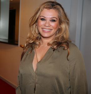 28-01-2015 SHOWBIZZ; PREMIERE VAN DE VERLEIDING VAN EEN MOORDVROUW. Deze REP productie ging in premiere bij de LEIDSE SCHOUWBURG. Vele bekenden waren aanwezig bij deze feestelijke en vrolijke productie van Rick Engelkes.
foto: Albert den Iseger