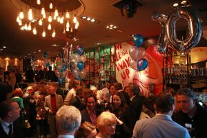 29-01-2017 SHOWBIZZ; HARRY MENS VIERT ZEVENTIGSTE VERJAARDAG.Het was de grote verrassing voor de jarige Harry Mens, een surprise party met muziek veel gasten, vrienden en vooral veel familie.
foto:Albert den Iseger