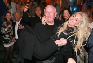 29-01-2017 SHOWBIZZ; HARRY MENS VIERT ZEVENTIGSTE VERJAARDAG.Het was de grote verrassing voor de jarige Harry Mens, een surprise party met muziek veel gasten, vrienden en vooral veel familie.
foto:Albert den Iseger