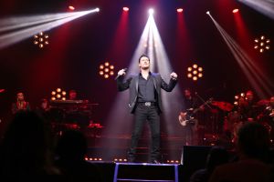 28-01-2018 SHOWBIZZ; TINO MARTIN STAAT IN HET AMSTERDAMSE CARRE EN BLAAST HET DAK ERAF. Tot de laatste stoel uitverkocht. een giga concert van Tino Martin deed de zaal ontploffen, het dak eraf en mensen gingen mee in het muzikale feest van Tino Martin. Een super avond voor de 1600 fans.
foto: Albert den Iseger