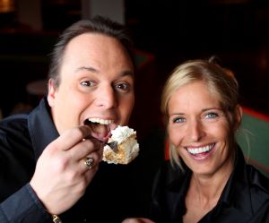 20-01-2023 SHOWBIZZ; FRANS BAUER WEER AAN DE LIJN. Frans wil er 20 kilo af maar gaat dat lukken. In het verleden heeft Frans ook aan de lijn gedaan en dat ging lukken.Ondanks af en toe een Chineesje of een flinke zak patat met teveel mayo. Frans verkeerde toen binnen no time in een top conditie en weer maatje 48. Maar of dat nu ook gaat lukken, de tijd zal het leren. Mariska doet snacht de koelkast op slot en snoep komt niet meer in de villa. We gaan het meemaken.
Foto: Albert den Iseger
