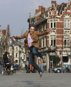 20-01-2023 SHOWBIZZ; FRANS BAUER WEER AAN DE LIJN. Frans wil er 20 kilo af maar gaat dat lukken. In het verleden heeft Frans ook aan de lijn gedaan en dat ging lukken.Ondanks af en toe een Chineesje of een flinke zak patat met teveel mayo. Frans verkeerde toen binnen no time in een top conditie en weer maatje 48. Maar of dat nu ook gaat lukken, de tijd zal het leren. Mariska doet snacht de koelkast op slot en snoep komt niet meer in de villa. We gaan het meemaken.
Foto: Albert den Iseger