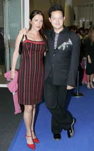 04-07-2005 SHOWBIZZ; PREMIERE SLEEPING BEAUTY ON ICE TE AMSTERDAM. Na dat zaterdag 2 juli j.l. het ijs was afgekeurd was nu alles in top conditie, dus voor de tweede keer kwamen alle Bn\'ers opdagen om toch niets te missen van deze prachtige voorstelling.
Foto; Albert den Iseger