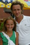 17-07-2005 ACTUEEL; BEKENDE NEDERLANDERS IN GOLFTOERNOOI TE ALKMAAR. Op golfbaan de Sluispolder te Alkmaar was het golftoernooi der Ambassadeurs van het goede doel. Sylvana Simons sloeg de eerste bal van dit toernooi. Vele bekende nederlanders en mensen uit het zakenleven sloegen samen veel geld bijeen voor tal van goede doelen.
BN ers: Willy en Rene v.dKerkhof-Ronnie Tober-Daan Schuurmans-Hein Vergeer-Winston Gerschtanowitz-Nico Bierhuizen-Pieter Storms- Piet Schrijvers en nog vele anderen.
Foto: Albert den Iseger.