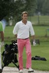 17-07-2005 ACTUEEL; BEKENDE NEDERLANDERS IN GOLFTOERNOOI TE ALKMAAR. Op golfbaan de Sluispolder te Alkmaar was het golftoernooi der Ambassadeurs van het goede doel. Sylvana Simons sloeg de eerste bal van dit toernooi. Vele bekende nederlanders en mensen uit het zakenleven sloegen samen veel geld bijeen voor tal van goede doelen.
BN ers: Willy en Rene v.dKerkhof-Ronnie Tober-Daan Schuurmans-Hein Vergeer-Winston Gerschtanowitz-Nico Bierhuizen-Pieter Storms- Piet Schrijvers en nog vele anderen.
Foto: Albert den Iseger.