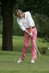 17-07-2005 ACTUEEL; BEKENDE NEDERLANDERS IN GOLFTOERNOOI TE ALKMAAR. Op golfbaan de Sluispolder te Alkmaar was het golftoernooi der Ambassadeurs van het goede doel. Sylvana Simons sloeg de eerste bal van dit toernooi. Vele bekende nederlanders en mensen uit het zakenleven sloegen samen veel geld bijeen voor tal van goede doelen.
BN ers: Willy en Rene v.dKerkhof-Ronnie Tober-Daan Schuurmans-Hein Vergeer-Winston Gerschtanowitz-Nico Bierhuizen-Pieter Storms- Piet Schrijvers en nog vele anderen.
Foto: Albert den Iseger.