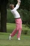 17-07-2005 ACTUEEL; BEKENDE NEDERLANDERS IN GOLFTOERNOOI TE ALKMAAR. Op golfbaan de Sluispolder te Alkmaar was het golftoernooi der Ambassadeurs van het goede doel. Sylvana Simons sloeg de eerste bal van dit toernooi. Vele bekende nederlanders en mensen uit het zakenleven sloegen samen veel geld bijeen voor tal van goede doelen.
BN ers: Willy en Rene v.dKerkhof-Ronnie Tober-Daan Schuurmans-Hein Vergeer-Winston Gerschtanowitz-Nico Bierhuizen-Pieter Storms- Piet Schrijvers en nog vele anderen.
Foto: Albert den Iseger.
