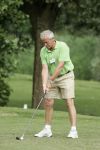 17-07-2005 ACTUEEL; BEKENDE NEDERLANDERS IN GOLFTOERNOOI TE ALKMAAR. Op golfbaan de Sluispolder te Alkmaar was het golftoernooi der Ambassadeurs van het goede doel. Sylvana Simons sloeg de eerste bal van dit toernooi. Vele bekende nederlanders en mensen uit het zakenleven sloegen samen veel geld bijeen voor tal van goede doelen.
BN ers: Willy en Rene v.dKerkhof-Ronnie Tober-Daan Schuurmans-Hein Vergeer-Winston Gerschtanowitz-Nico Bierhuizen-Pieter Storms- Piet Schrijvers en nog vele anderen.
Foto: Albert den Iseger.