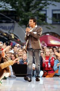 06-07-2005 SHOWBIZZ; TROS MUZIEKFEEST TE ALKMAAR.Het Trosspectacle was deze keer in Alkmaar op de kaasmarkt,de volgende opname\'s zijn in Dordrecht en in  Scheveinegn.
foto: Albert den Iseger 