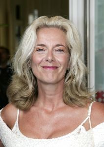 04-07-2005 SHOWBIZZ; PREMIERE SLEEPING BEAUTY ON ICE TE AMSTERDAM. Na dat zaterdag 2 juli j.l. het ijs was afgekeurd was nu alles in top conditie, dus voor de tweede keer kwamen alle Bn\'ers opdagen om toch niets te missen van deze prachtige voorstelling.
Foto; Albert den Iseger