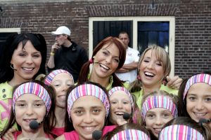 06-07-2005 SHOWBIZZ; TROS MUZIEKFEEST TE ALKMAAR.Het Trosspectacle was deze keer in Alkmaar op de kaasmarkt,de volgende opname\'s zijn in Dordrecht en in  Scheveinegn.
foto: Albert den Iseger