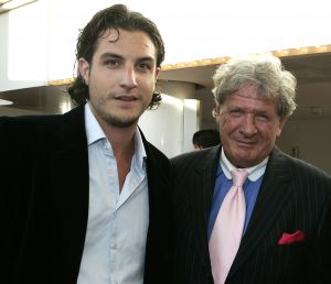 04-07-2005 SHOWBIZZ; PREMIERE SLEEPING BEAUTY ON ICE TE AMSTERDAM. Na dat zaterdag 2 juli j.l. het ijs was afgekeurd was nu alles in top conditie, dus voor de tweede keer kwamen alle Bn\'ers opdagen om toch niets te missen van deze prachtige voorstelling.
Foto; Albert den Iseger