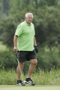 17-07-2005 ACTUEEL; BEKENDE NEDERLANDERS IN GOLFTOERNOOI TE ALKMAAR. Op golfbaan de Sluispolder te Alkmaar was het golftoernooi der Ambassadeurs van het goede doel. Sylvana Simons sloeg de eerste bal van dit toernooi. Vele bekende nederlanders en mensen uit het zakenleven sloegen samen veel geld bijeen voor tal van goede doelen.
BN ers: Willy en Rene v.dKerkhof-Ronnie Tober-Daan Schuurmans-Hein Vergeer-Winston Gerschtanowitz-Nico Bierhuizen-Pieter Storms- Piet Schrijvers en nog vele anderen.
Foto: Albert den Iseger.