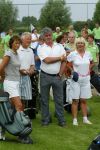 17-07-2005 ACTUEEL; BEKENDE NEDERLANDERS IN GOLFTOERNOOI TE ALKMAAR. Op golfbaan de Sluispolder te Alkmaar was het golftoernooi der Ambassadeurs van het goede doel. Sylvana Simons sloeg de eerste bal van dit toernooi. Vele bekende nederlanders en mensen uit het zakenleven sloegen samen veel geld bijeen voor tal van goede doelen.
BN ers: Willy en Rene v.dKerkhof-Ronnie Tober-Daan Schuurmans-Hein Vergeer-Winston Gerschtanowitz-Nico Bierhuizen-Pieter Storms- Piet Schrijvers en nog vele anderen.
Foto: Albert den Iseger.