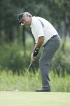 17-07-2005 ACTUEEL; BEKENDE NEDERLANDERS IN GOLFTOERNOOI TE ALKMAAR. Op golfbaan de Sluispolder te Alkmaar was het golftoernooi der Ambassadeurs van het goede doel. Sylvana Simons sloeg de eerste bal van dit toernooi. Vele bekende nederlanders en mensen uit het zakenleven sloegen samen veel geld bijeen voor tal van goede doelen.
BN ers: Willy en Rene v.dKerkhof-Ronnie Tober-Daan Schuurmans-Hein Vergeer-Winston Gerschtanowitz-Nico Bierhuizen-Pieter Storms- Piet Schrijvers en nog vele anderen.
Foto: Albert den Iseger.