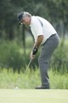 17-07-2005 ACTUEEL; BEKENDE NEDERLANDERS IN GOLFTOERNOOI TE ALKMAAR. Op golfbaan de Sluispolder te Alkmaar was het golftoernooi der Ambassadeurs van het goede doel. Sylvana Simons sloeg de eerste bal van dit toernooi. Vele bekende nederlanders en mensen uit het zakenleven sloegen samen veel geld bijeen voor tal van goede doelen.
BN ers: Willy en Rene v.dKerkhof-Ronnie Tober-Daan Schuurmans-Hein Vergeer-Winston Gerschtanowitz-Nico Bierhuizen-Pieter Storms- Piet Schrijvers en nog vele anderen.
Foto: Albert den Iseger.