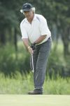 17-07-2005 ACTUEEL; BEKENDE NEDERLANDERS IN GOLFTOERNOOI TE ALKMAAR. Op golfbaan de Sluispolder te Alkmaar was het golftoernooi der Ambassadeurs van het goede doel. Sylvana Simons sloeg de eerste bal van dit toernooi. Vele bekende nederlanders en mensen uit het zakenleven sloegen samen veel geld bijeen voor tal van goede doelen.
BN ers: Willy en Rene v.dKerkhof-Ronnie Tober-Daan Schuurmans-Hein Vergeer-Winston Gerschtanowitz-Nico Bierhuizen-Pieter Storms- Piet Schrijvers en nog vele anderen.
Foto: Albert den Iseger.
