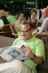 17-07-2005 ACTUEEL; BEKENDE NEDERLANDERS IN GOLFTOERNOOI TE ALKMAAR. Op golfbaan de Sluispolder te Alkmaar was het golftoernooi der Ambassadeurs van het goede doel. Sylvana Simons sloeg de eerste bal van dit toernooi. Vele bekende nederlanders en mensen uit het zakenleven sloegen samen veel geld bijeen voor tal van goede doelen.
BN ers: Willy en Rene v.dKerkhof-Ronnie Tober-Daan Schuurmans-Hein Vergeer-Winston Gerschtanowitz-Nico Bierhuizen-Pieter Storms- Piet Schrijvers en nog vele anderen.
Foto: Albert den Iseger.