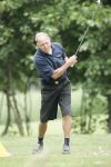 17-07-2005 ACTUEEL; BEKENDE NEDERLANDERS IN GOLFTOERNOOI TE ALKMAAR. Op golfbaan de Sluispolder te Alkmaar was het golftoernooi der Ambassadeurs van het goede doel. Sylvana Simons sloeg de eerste bal van dit toernooi. Vele bekende nederlanders en mensen uit het zakenleven sloegen samen veel geld bijeen voor tal van goede doelen.
BN ers: Willy en Rene v.dKerkhof-Ronnie Tober-Daan Schuurmans-Hein Vergeer-Winston Gerschtanowitz-Nico Bierhuizen-Pieter Storms- Piet Schrijvers en nog vele anderen.
Foto: Albert den Iseger.