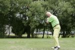17-07-2005 ACTUEEL; BEKENDE NEDERLANDERS IN GOLFTOERNOOI TE ALKMAAR. Op golfbaan de Sluispolder te Alkmaar was het golftoernooi der Ambassadeurs van het goede doel. Sylvana Simons sloeg de eerste bal van dit toernooi. Vele bekende nederlanders en mensen uit het zakenleven sloegen samen veel geld bijeen voor tal van goede doelen.
BN ers: Willy en Rene v.dKerkhof-Ronnie Tober-Daan Schuurmans-Hein Vergeer-Winston Gerschtanowitz-Nico Bierhuizen-Pieter Storms- Piet Schrijvers en nog vele anderen.
Foto: Albert den Iseger.