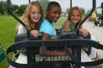 17-07-2005 ACTUEEL; BEKENDE NEDERLANDERS IN GOLFTOERNOOI TE ALKMAAR. Op golfbaan de Sluispolder te Alkmaar was het golftoernooi der Ambassadeurs van het goede doel. Sylvana Simons sloeg de eerste bal van dit toernooi. Vele bekende nederlanders en mensen uit het zakenleven sloegen samen veel geld bijeen voor tal van goede doelen.
BN ers: Willy en Rene v.dKerkhof-Ronnie Tober-Daan Schuurmans-Hein Vergeer-Winston Gerschtanowitz-Nico Bierhuizen-Pieter Storms- Piet Schrijvers en nog vele anderen.
Foto: Albert den Iseger.