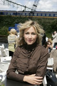 21-07-2005 SHOWBIZZ; SBS NAJAARPRESENTATIE  NET 5- SBS6 EN VERONICA. SBS vol in de aanval met prachtige programma\'s voor de aankomende winter.Alle coryfeeen waren aanwezig om hun programma\'s te promoten.
foto Albert den Iseger.