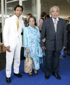 04-07-2005 SHOWBIZZ; PREMIERE SLEEPING BEAUTY ON ICE TE AMSTERDAM. Na dat zaterdag 2 juli j.l. het ijs was afgekeurd was nu alles in top conditie, dus voor de tweede keer kwamen alle Bn\'ers opdagen om toch niets te missen van deze prachtige voorstelling.
Foto; Albert den Iseger