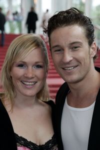 04-07-2005 SHOWBIZZ; PREMIERE SLEEPING BEAUTY ON ICE TE AMSTERDAM. Na dat zaterdag 2 juli j.l. het ijs was afgekeurd was nu alles in top conditie, dus voor de tweede keer kwamen alle Bn\'ers opdagen om toch niets te missen van deze prachtige voorstelling.
Foto; Albert den Iseger