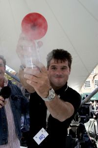 22-07-2005 SHOWBIZZ; TROS MUZIEKFEEST TE DORDRECHT.Op het plein was 20 juli het Trosmuziekfeest, tal van artiesten traden op voor vele honderden mensen.
foto; Albert den Iseger
