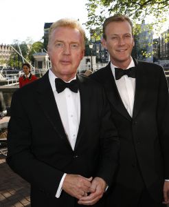 15-07-2006 SHOWBIZZ; WERELDPREMIERE VAN MUSICAL REMBRANDT IN CARRE TE AMSTERDAM. Stardust Theater brengt dan eindelijk de meesterschilder zelf naar Carre. Van 12 juli tot en met 10 december staat Rembrandt te schitteren in Carre.Vele bekenden waren naar de Galapremiere gekomen om te genieten van deze prachtige musical.
foto: Albert den Iseger.