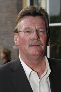 12-07-2006 SHOWBIZZ; SAMSUNG PRESENTEERD OGER TELEFOON.Tal van BN ers kwamen weer opdraven om hun nieuwste mobieltje in ontvangst te nemen. Een echte Oger telefoon.
foto: Albert den Iseger.