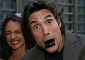 12-07-2006 SHOWBIZZ; SAMSUNG PRESENTEERD OGER TELEFOON.Tal van BN ers kwamen weer opdraven om hun nieuwste mobieltje in ontvangst te nemen. Een echte Oger telefoon.
foto: Albert den Iseger.