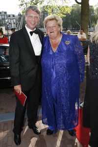 15-07-2006 SHOWBIZZ; WERELDPREMIERE VAN MUSICAL REMBRANDT IN CARRE TE AMSTERDAM. Stardust Theater brengt dan eindelijk de meesterschilder zelf naar Carre. Van 12 juli tot en met 10 december staat Rembrandt te schitteren in Carre.Vele bekenden waren naar de Galapremiere gekomen om te genieten van deze prachtige musical.
foto: Albert den Iseger.