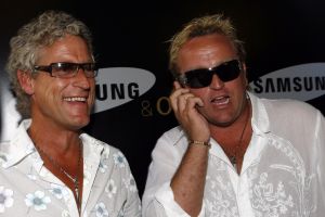 12-07-2006 SHOWBIZZ; SAMSUNG PRESENTEERD OGER TELEFOON.Tal van BN ers kwamen weer opdraven om hun nieuwste mobieltje in ontvangst te nemen. Een echte Oger telefoon.
foto: Albert den Iseger.