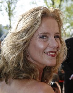 15-07-2006 SHOWBIZZ; WERELDPREMIERE VAN MUSICAL REMBRANDT IN CARRE TE AMSTERDAM. Stardust Theater brengt dan eindelijk de meesterschilder zelf naar Carre. Van 12 juli tot en met 10 december staat Rembrandt te schitteren in Carre.Vele bekenden waren naar de Galapremiere gekomen om te genieten van deze prachtige musical.
foto: Albert den Iseger.
